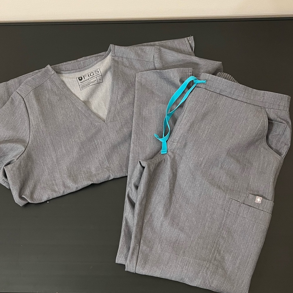 FIGS graphite scrub set S/MP